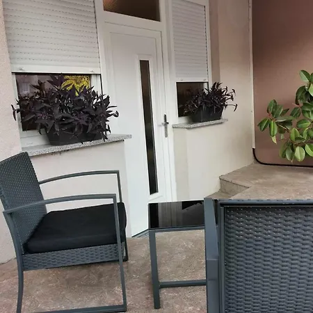 Apartament And *